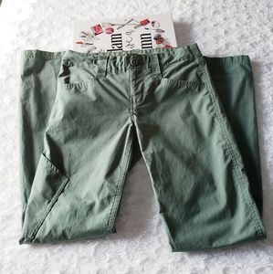 Womans Patagonia Olive green Cargo pants